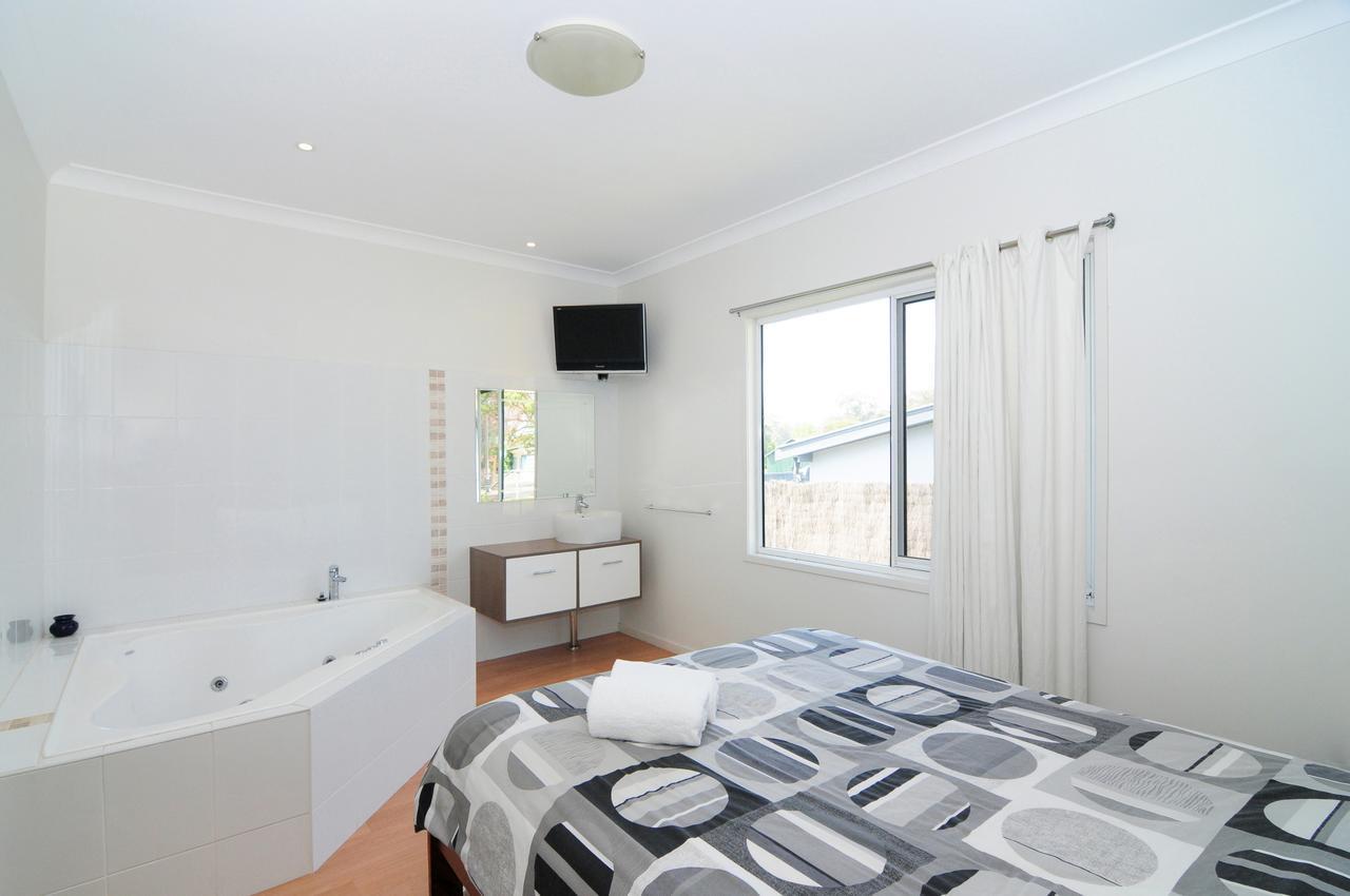 Huskisson Holiday Motel Cabins Jervis Bay Bagian luar foto